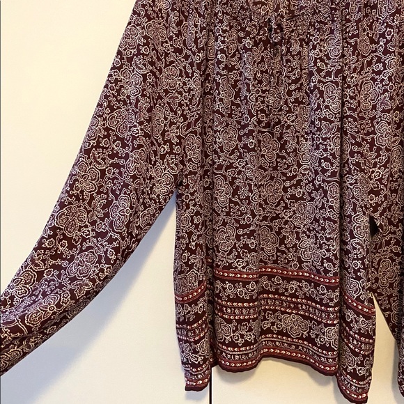 Paisley blouse, v-neck with tie - Picture 2 of 6